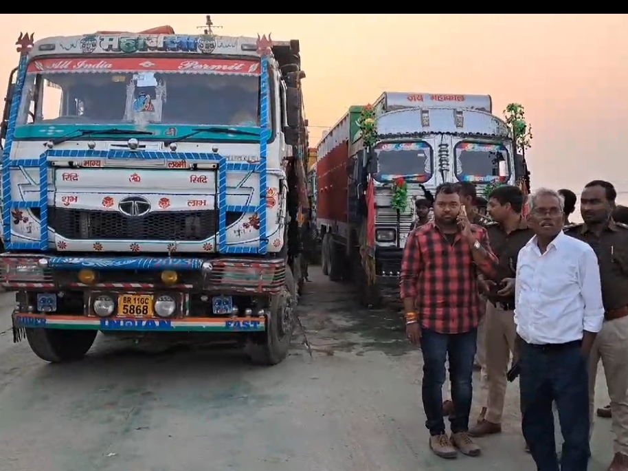 मनिहारी गंगा घाट पर जहाज परिचालन का निरीक्षण