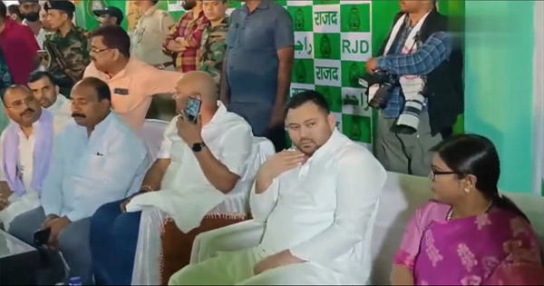 तेजस्वी यादव इफ्तार पार्टी में शामिल होने पूर्णिया पहुंचे