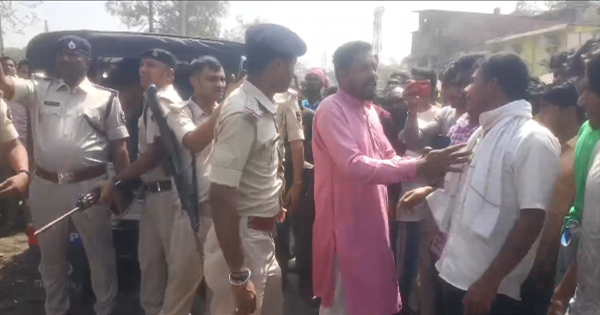 एसएसबी जवानों को बनाया गया बंधक