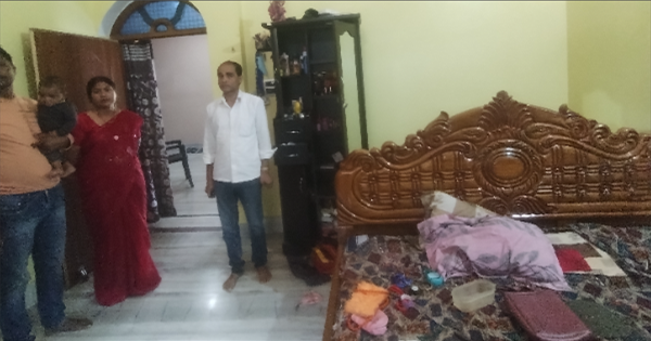 शिक्षक दंपती के घर 4.28 लाख की चोरी