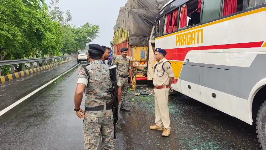 अररिया के फारबिसगंज में बड़ा सड़क हादसा