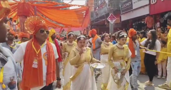 किशनगंज में रामनवमी निकली झांकी, गूंजे जय श्रीराम के उद्घोष