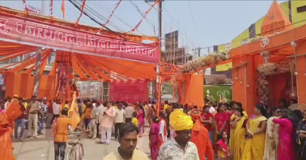 किशनगंज में रामनवमी निकली झांकी, गूंजे जय श्रीराम के उद्घोष