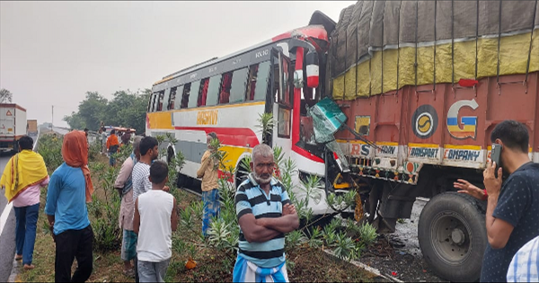 अररिया के फारबिसगंज में बड़ा सड़क हादसा