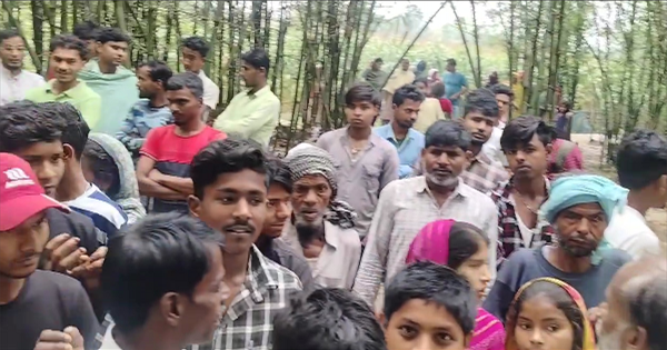 पूर्णिया में सड़क की मांग को लेकर ग्रामीणों ने किया सड़क जाम