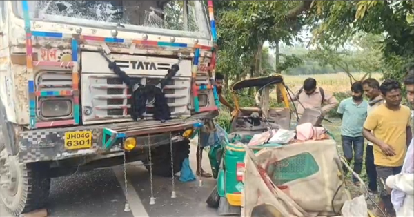 कटिहार: हाईवा-टेंपो भिड़ंत में दो की मौत, छह घायल