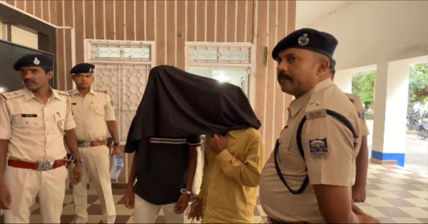 अवैध संबंध से इनकार पर महिला व बच्ची की हत्या, ससुर-देवर गिरफ्तार