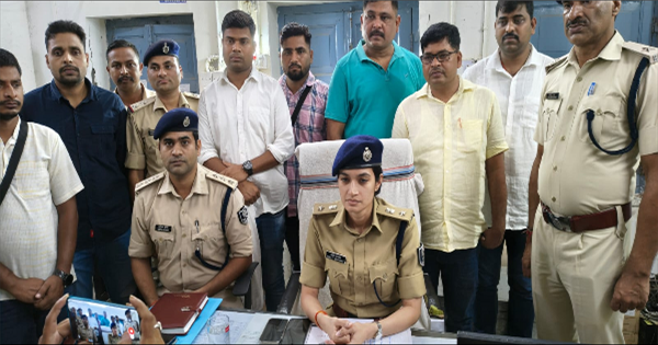पूर्णिया में कोडिन युक्त सिरप की बड़ी खेप बरामद