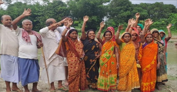 परमान नदी पर पुल नहीं बनने से ग्रामीणों की परेशानी बढ़ी