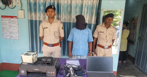 किशनगंज में फर्जी आधार कार्ड रैकेट का भंडाफोड़