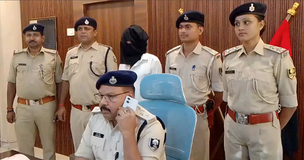 22 लाख की डकैती का मास्टरमाइंड अब्दुल रज्जाक गिरफ्तार