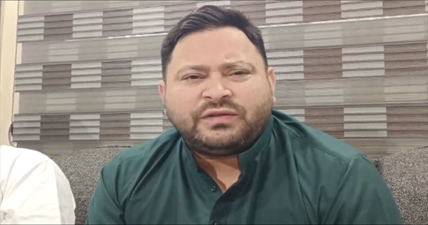  तेजस्वी यादव सरकार और चुनाव आयोग पर बरसे