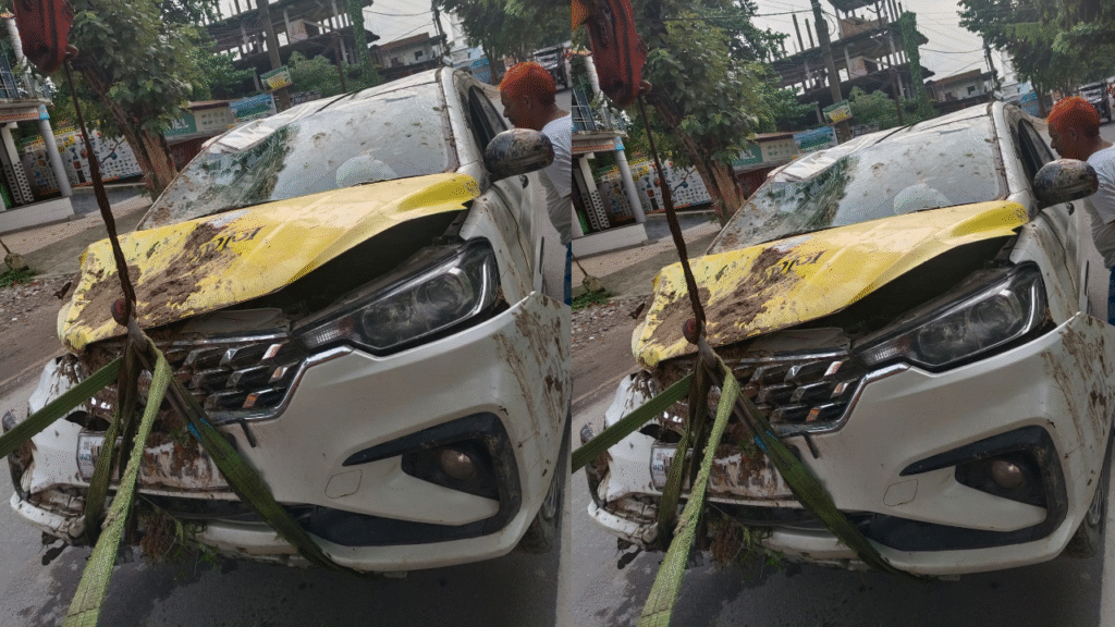जनसुराज पार्टी के स्टीकर लगे वाहन से लूट की वारदात