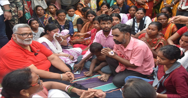पप्पू यादव ने पीड़ित क्रिश्चियन परिवार को दी आर्थिक मदद