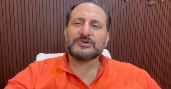 वोटर अधिकार यात्रा में तिरंगे का अपमान, वायरल वीडियो