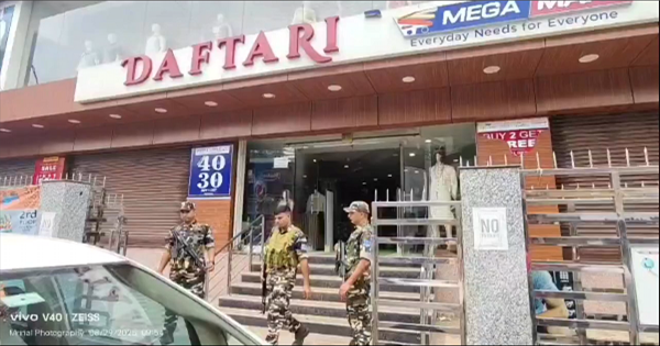 चार राज्यों में आयकर विभाग की बड़ी कार्रवाई
