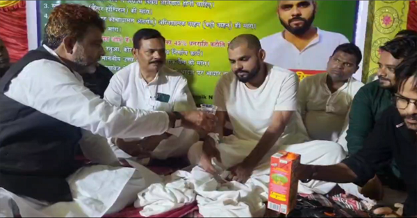 किशनगंज में जनहित के मुद्दों पर चार दिवसीय अनशन समाप्त