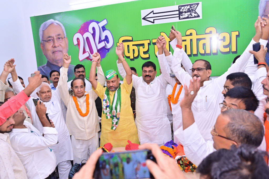 ठाकुरगंज में बड़ा उलटफेर: पूर्व विधायक गोपाल अग्रवाल JDU में शामिल