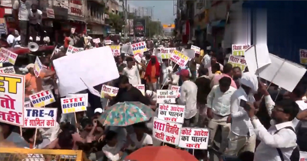 पटना में STET कैंडिडेट्स पर लाठीचार्ज