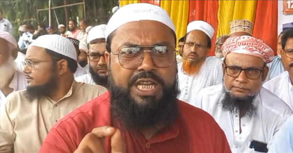 किशनगंज: मदरसा शिक्षकों का एकदिवसीय धरना