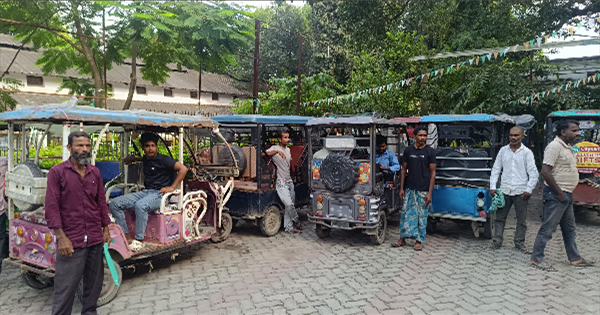 किशनगंज में अवैध ई-रिक्शा पर बड़ी कार्रवाई