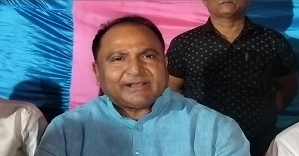 किशनगंज में राजद विधायक अंजार नईमी की सभा में हंगामा