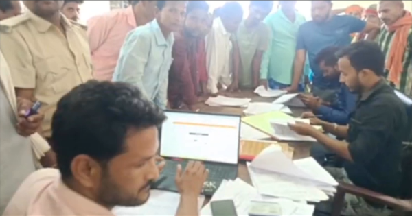 टेढ़ागाछ में भूमि सुधार शिविर से ग्रामीणों को मिली राहत