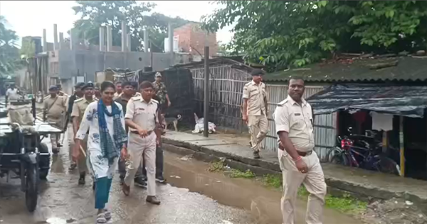 किशनगंज में पुलिस टीम पर हमला