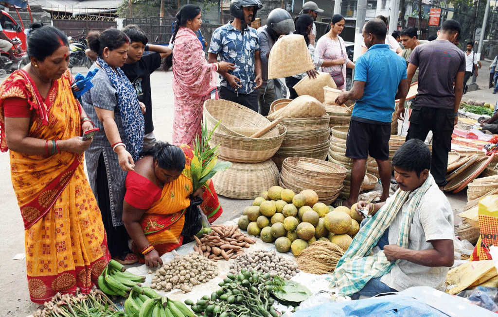 छठ महापर्व पर पूर्णिया में बाजारों में उमड़ी भीड़