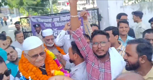किशनगंज से कांग्रेस प्रत्याशी कमरुल हुदा ने भरा नामांकन