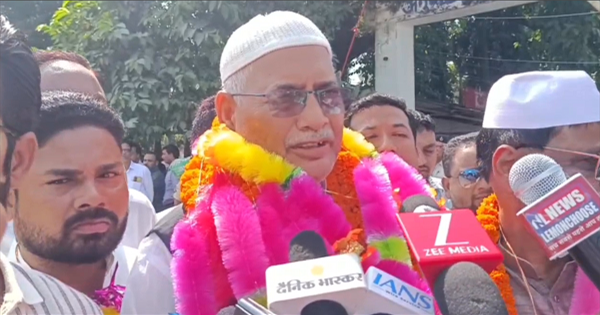 किशनगंज से कांग्रेस प्रत्याशी कमरुल हुदा ने भरा नामांकन