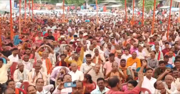 सांसद प्रदीप सिंह, बोले – “राहुल गांधी के संस्कार में ही गाली देना शामिल