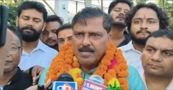 बहादुरगंज सीट से लोजपा (रामविलास) प्रत्याशी मो. कलीमुद्दीन ने किया नामांकन