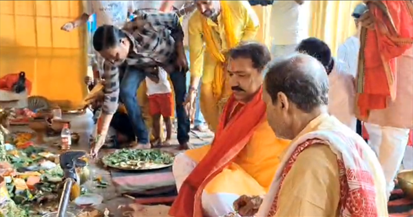 दुर्गा पूजा के अवसर पर किशनगंज पहुंचे BJP अध्यक्ष डॉ. दिलीप जायसवाल