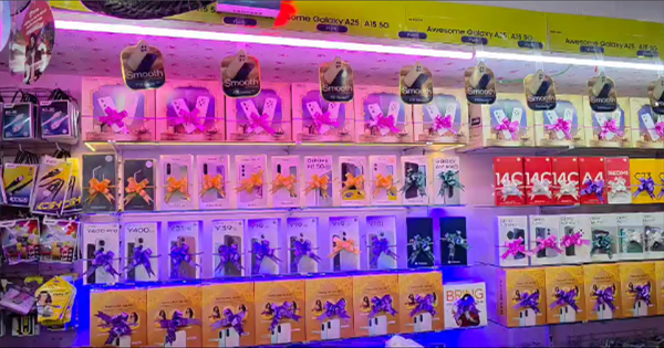 कोचाधामन के सादिक मोबाइल शॉप में दिवाली पर धमाकेदार ऑफर