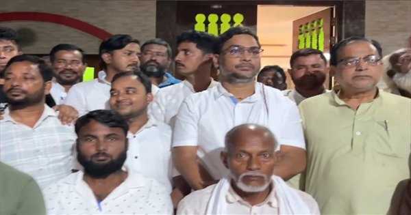 कोचाधामन में राजद प्रखंड अध्यक्ष सहित कई नेताओं का सामूहिक इस्तीफा