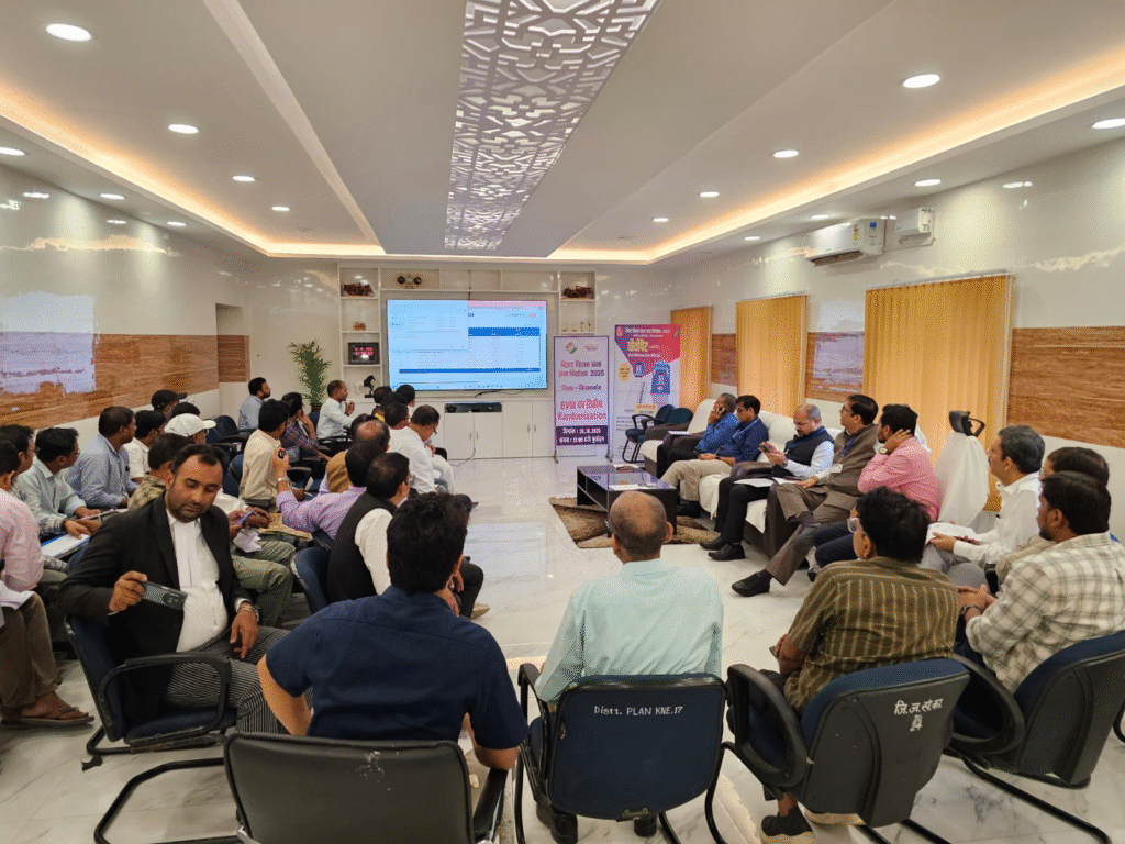 बिहार विधानसभा चुनाव के लिए ईवीएम का द्वितीय रैंडमाइजेशन संपन्न