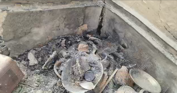 भीषण आग में 10 परिवारों के घर जलकर राख