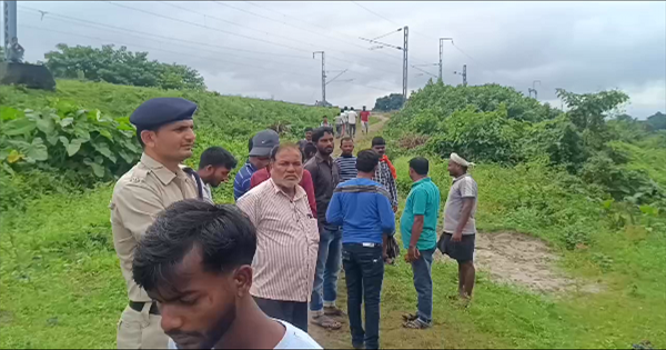 किशनगंज में ट्रेन हादसा: दो युवकों की मौत