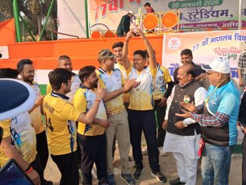 गणतंत्र दिवस पर अररिया में मैत्रीपूर्ण क्रिकेट का आयोजन