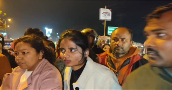 उत्पाद विभाग के अधिकारी और महिला सिपाही बिना अनुमति सिलीगुड़ी गए