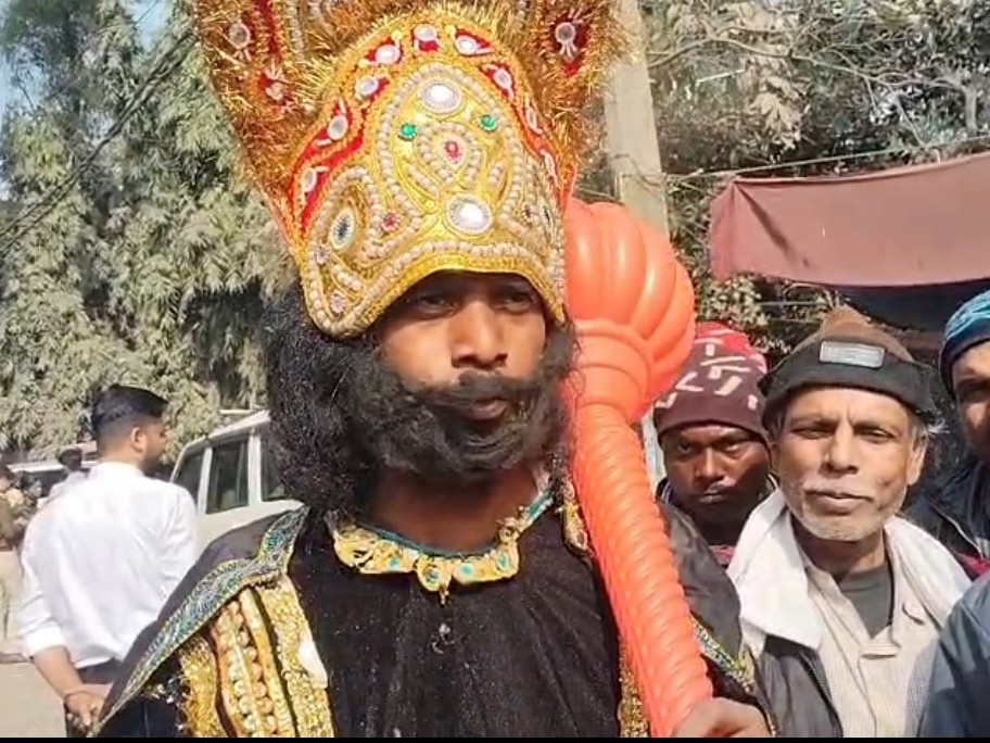 कटिहार में सड़क सुरक्षा का अनोखा संदेश