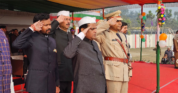 किशनगंज में 77वां गणतंत्र दिवस धूमधाम से मनाया गया