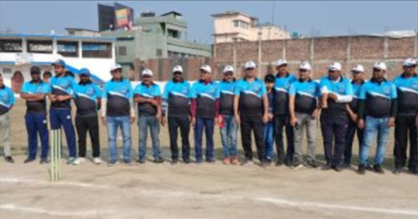 गणतंत्र दिवस पर अररिया में मैत्रीपूर्ण क्रिकेट का आयोजन