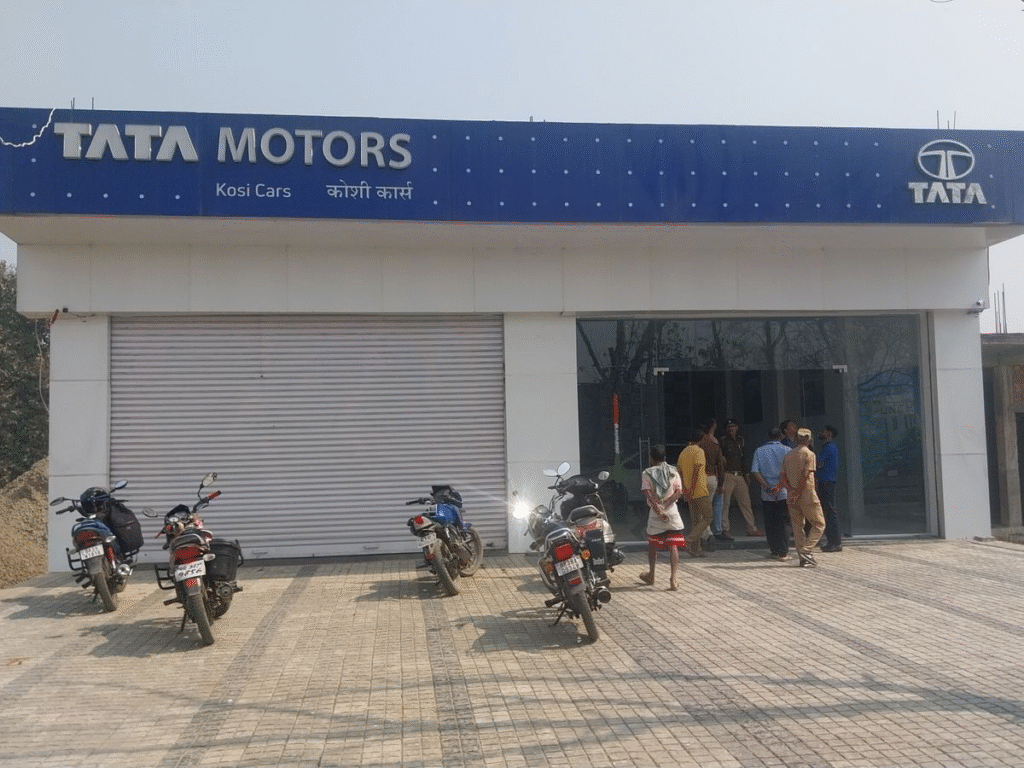 अररिया में टाटा शोरूम से चोरी हुई नेक्सॉन कार बरामद