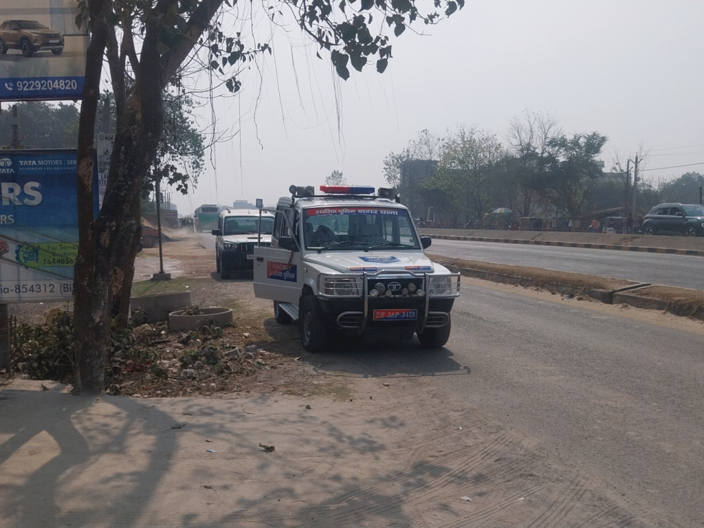 अररिया में टाटा मोटर्स शोरूम से 3 कारों की बड़ी चोरी