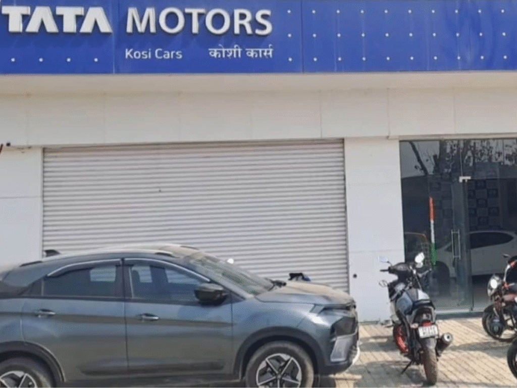 टाटा मोटर्स शोरूम से चोरी, 48 घंटे बाद भी सुराग नहीं