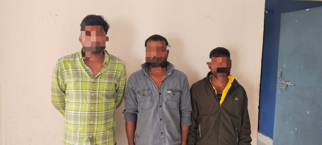 चरघरिया चेक पोस्ट से 404 लीटर विदेशी शराब बरामद