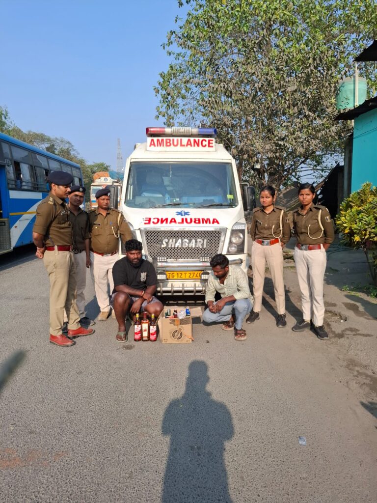 किशनगंज में एम्बुलेंस से शराब तस्करी का भंडाफोड़