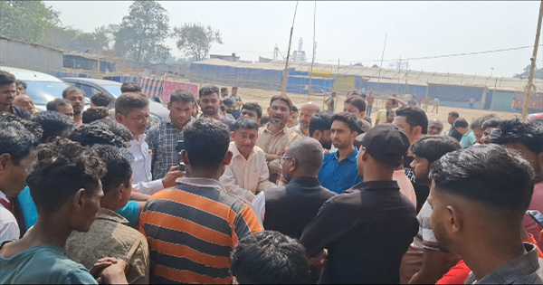 किशनगंज में खगड़ा मेला बंद करने के आदेश पर बवाल